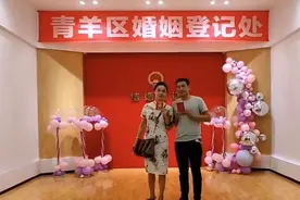 四川成都：30岁小伙娶56岁阿姨，只要是真爱，年龄的问题就不存在图片