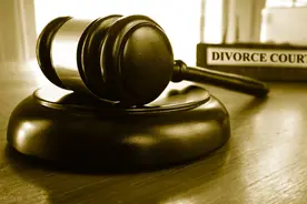 儿子一家三口出车祸，婆婆独吞百万赔偿款，法院判了图片