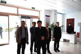 廊坊中级法院党组成员、副院长崔学光到香河法院调研督导队伍教育整顿和法庭工作图片