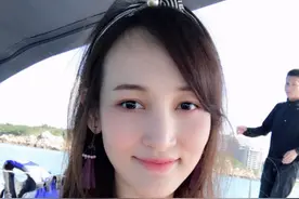 霸气！妻子穿着暴露，与男舞伴贴身热舞，乒乓球18冠王皓做法干脆图片