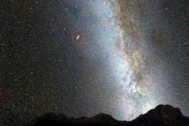 在银河系与仙女座星系之间，难道是一片254万光年的虚空？图片