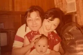 王晶曝30年前的旧照 网友惊叹白嫩又瘦赞老婆神似邱淑贞图片