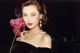 32年前的“选美大赛”，不露胸不露腿，却吊打所有网红图片