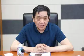 低调的湖北百亿富豪：打造国内最大民营医药流通企业，身价133亿图片