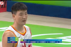 全运U22男篮-杨林祎30+11汤杰22分 湖北狂轰19三分大胜陕西夺首胜图片