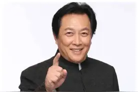 唐国强曾在节目中错把何炅叫成何灵，何炅一句话救场，尽显高情商图片