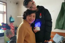 人间自有真情在 宜将寸心报春晖图片
