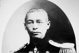 士兵在将军熟睡时做了件事，将军醒时万分感慨，钦点他为女婿图片