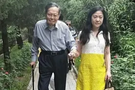 老公97岁，老婆43岁，忘年恋的他们生活的怎么样？图片