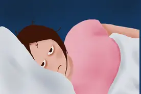 凌晨三四点就自然醒，再也睡不着，咋回事？医生来给您解释下原因图片