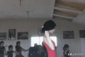 “红衣少女”终现身，评为“最美幼师”，网友：一般人驾驭不了图片