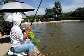 别以为黑坑老板都赚钱，这种黑坑每月亏几万是常事图片