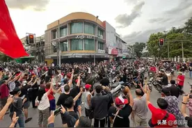 泰国当局宣布“再封城”，示威者：你封你的，我“疯”我的...图片