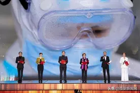 台下没有观众，但14亿人都在央视元宵节特别节目感人至深图片