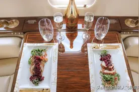 爱飞嘉私人飞机｜山东航空机餐上热搜？看看公务机上吃什么？图片