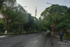 生活在新疆气候最好的伊犁，我为何选择在乌鲁木齐安家？三个原因图片