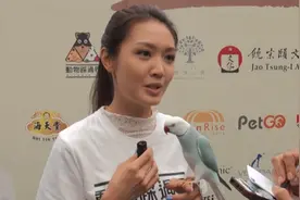 从未想过生孩子！TVB港姐冠军与男友拍拖3年，养6只鹦鹉已经满足图片