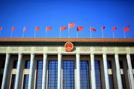 人口与计划生育法完成修改 让三孩政策落地“生”效图片