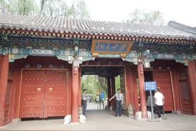 云南女孩放弃北大和10万奖学金，只为圆梦军校，网友：太可惜了图片