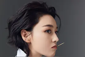 又飒又A！张馨予背头短发大片释放魅力，霸气全开图片