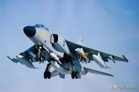 罕见引起海空军争执，多次坠毁的歼轰-7，为何还能生产280多架？图片