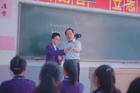 披星戴月乐为梯，不辞辛劳勤育人图片