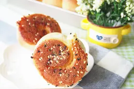 酥酥脆脆的蜂蜜小蛋糕，早餐来两个，省时又美味，一天都活力满满图片