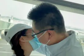 姚威与田静出差福建，一路上两人大秀恩爱，网友：夫妻双双把家还图片