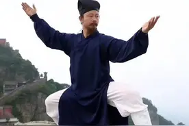 武当三丰派陈师行道长展示最华丽功夫阐述最基本道理，不打架图片