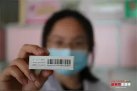 每支疫苗都有了“身份证”！我市预防接种门诊全部实现扫码接种图片