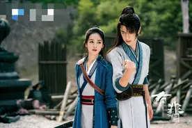 赵丽颖将与顶流鲜肉再合作？差10岁演情侣太违和，网友：求放过图片