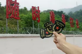 当“松枝绿”遇上“橄榄绿”，会有什么样的“化学反应”？图片