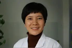 基层艾滋病防控医生故事 ——60多岁感染艾滋，盼着早死的他遇到了唐瑶医生图片