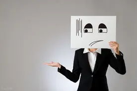 尴尬，为什么总是情不自禁地做出“挤眉弄眼”的怪表情？图片