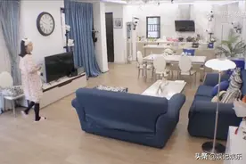 柳岩素颜状态真实，在家试5套衣服曲线优越，引许魏洲等人讨论图片