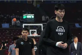 朱荣振，回山东男篮后，为什么又不会打球了？图片
