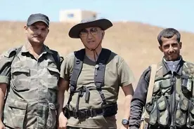 俄特种兵为救中国记者牺牲，记者娶了特种兵遗孀，后来怎样了？图片