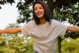 李沁称自己最胖时才90斤，看到她跑步后的双腿，女生要崩溃了图片