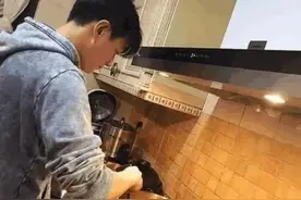 和三好男人佟大为比较，咱家的也不差，炒一盘菜全家人都爱吃图片