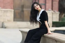她是天津大学的长腿女神，全国第一专业的美女学霸，最能跑的校花图片