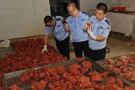 “假牛肉”是用什么做的？看到原材料，网友：难怪卖得那么便宜图片
