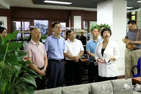三地工商联主席为六盘水产品代言图片