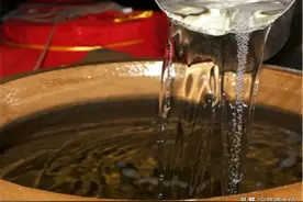 白酒要存放多长时间，才能被称为老酒？图片