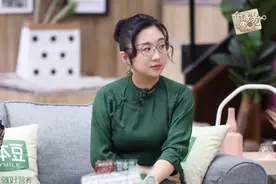 胖胖的你适合穿旗袍吗？看看傅首尔吧，她居然穿出了惊艳感图片
