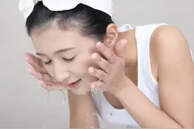 值得选择的氨基酸洗面奶测评：黛珂油皮慎用，SK2痘肌碰易烂脸！图片