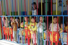 北京幼儿园出现“一孩难求”，招不满人成了大问题，二孩都去哪了图片