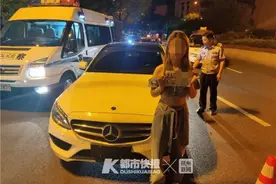 杭州女主播19岁生日，连赶两场酒局觉还不尽兴！没驾照的她开朋友的车上了路图片