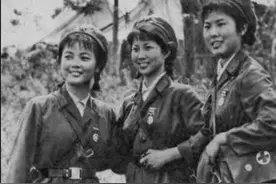 我被埋猫耳洞挖出后，女兵给我做人工呼吸，救命恩人，您在哪里？图片