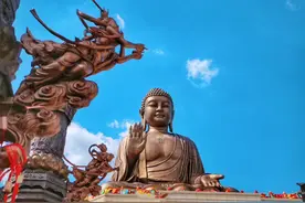 东北“第一坐佛”，耗费4亿元，建成时请108位高僧开光图片