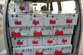 陕西“苹果二哥”为湖南医院捐50箱苹果：不够的话我再寄过来图片
